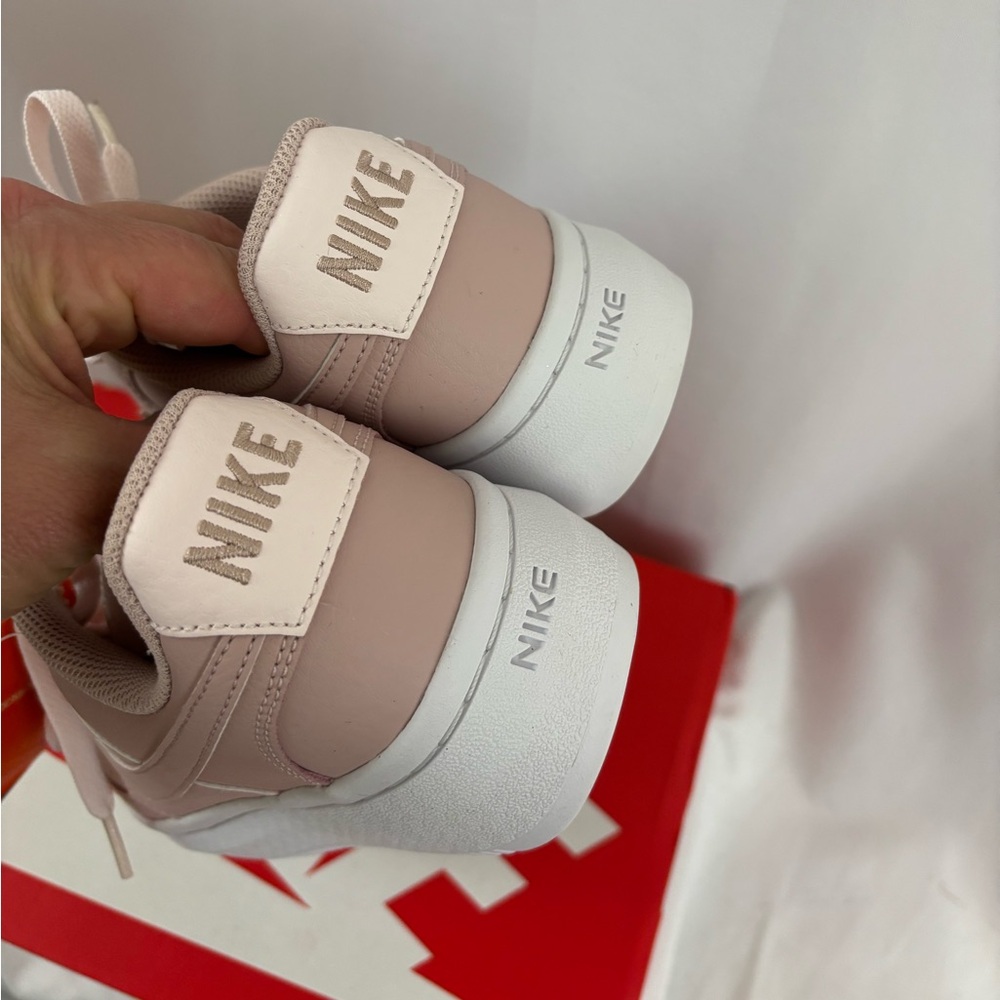 New in Box Nike sz7 Court Vision Alta Pink Oxford Sneakers with White Soles… - Picture 4 of 5